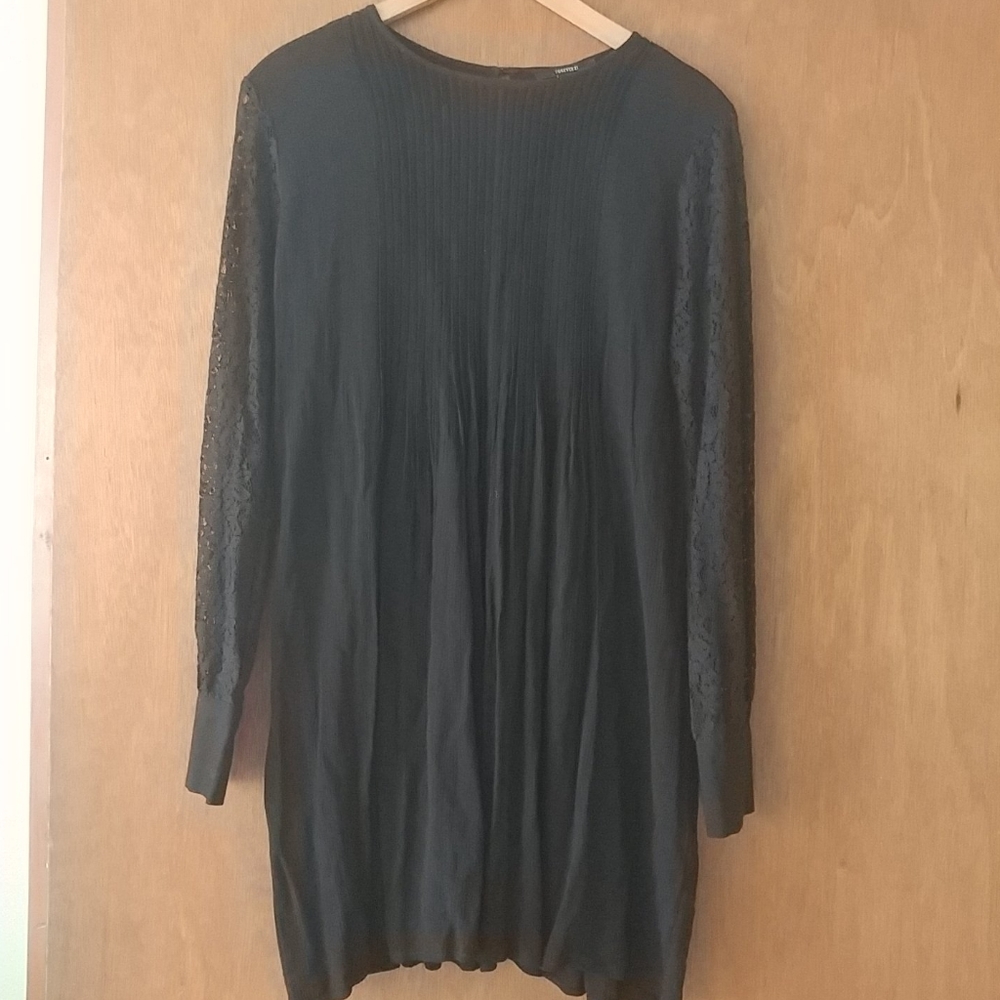Black long sleeve dress